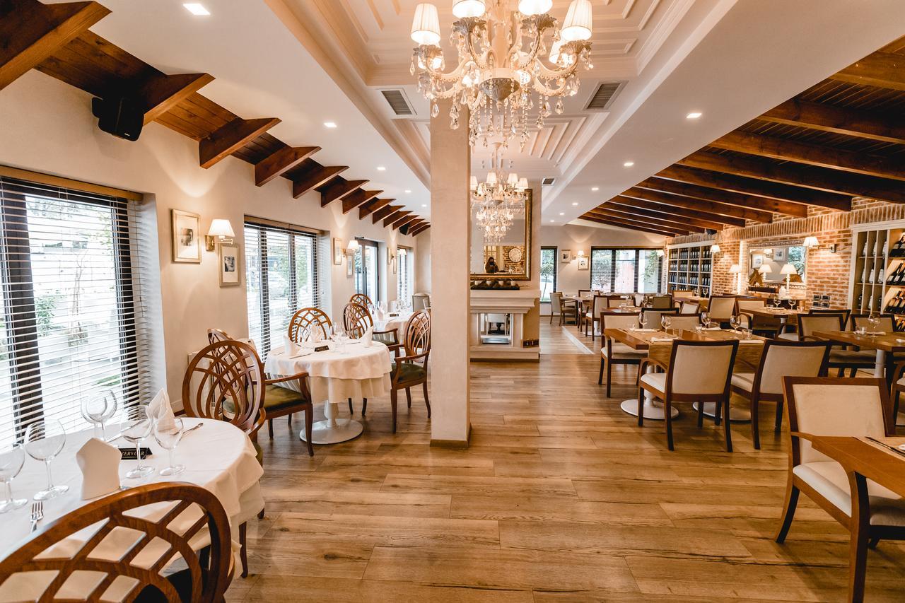 Green House Hotel & Restaurant Тирана Екстериор снимка