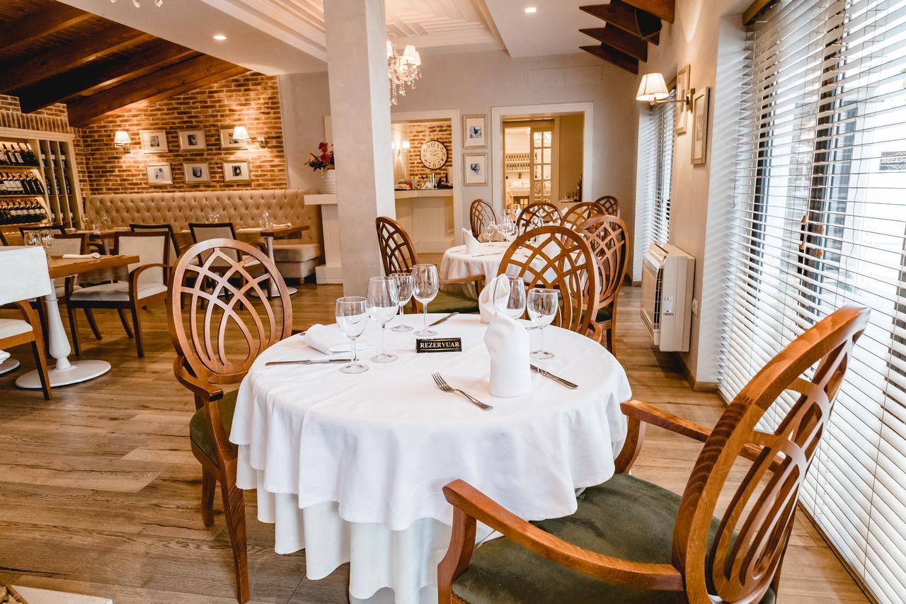 Green House Hotel & Restaurant Тирана Екстериор снимка