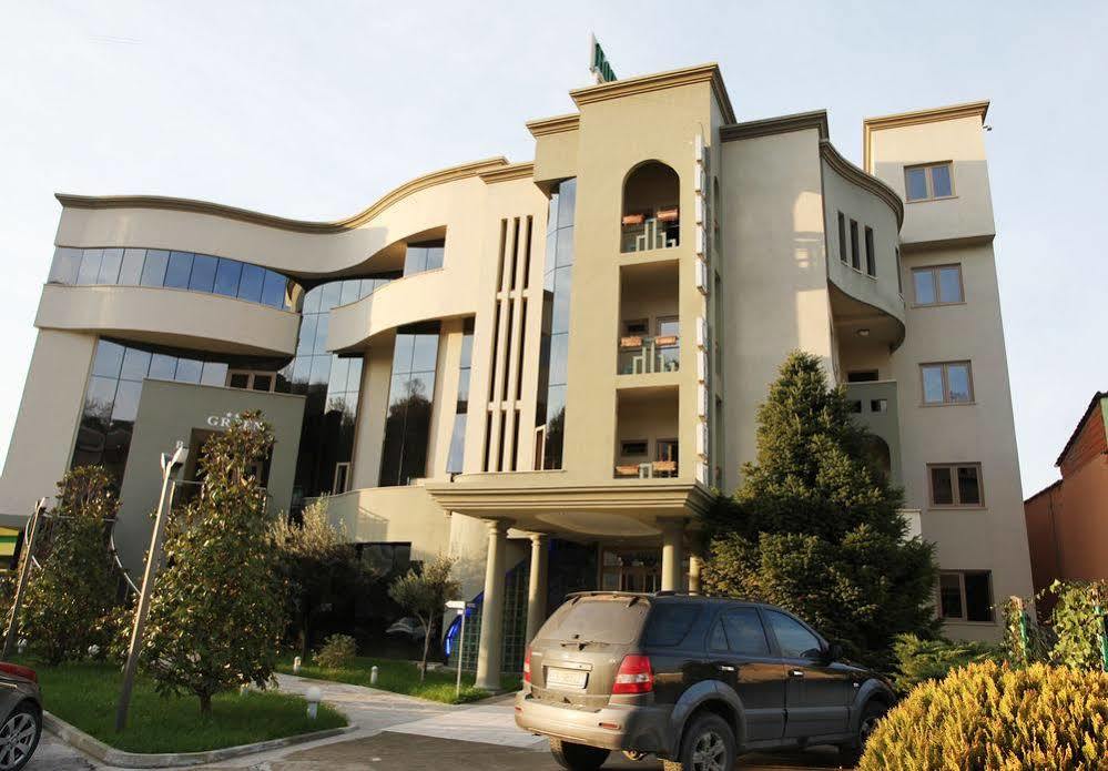 Green House Hotel & Restaurant Тирана Екстериор снимка