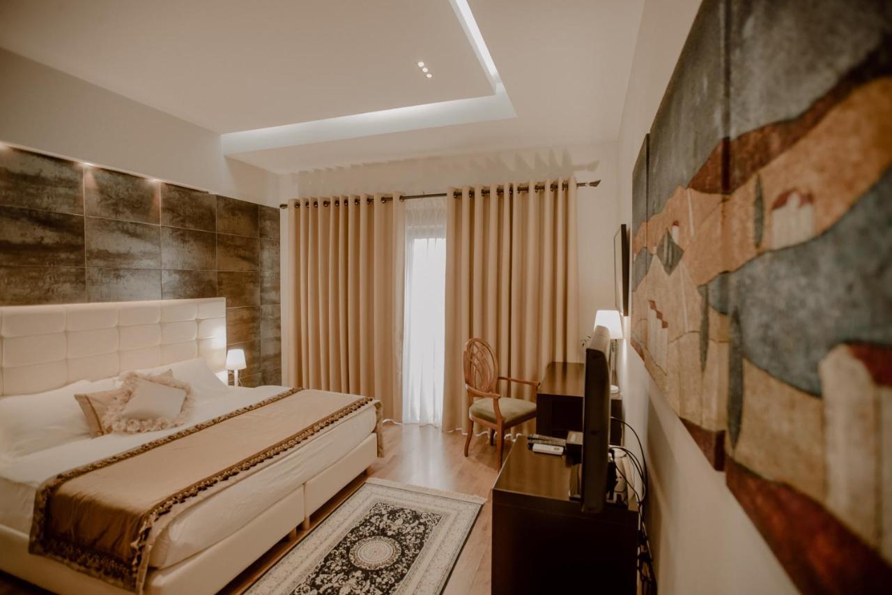 Green House Hotel & Restaurant Тирана Екстериор снимка