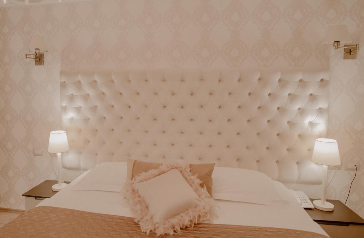 Green House Hotel & Restaurant Тирана Екстериор снимка