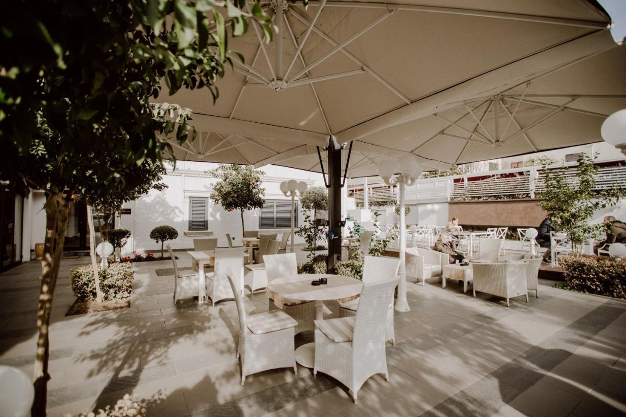 Green House Hotel & Restaurant Тирана Екстериор снимка