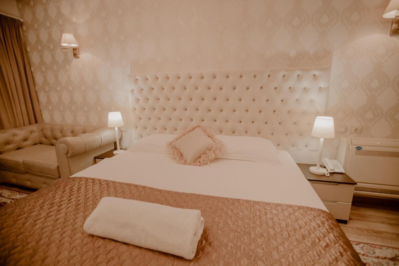 Green House Hotel & Restaurant Тирана Екстериор снимка